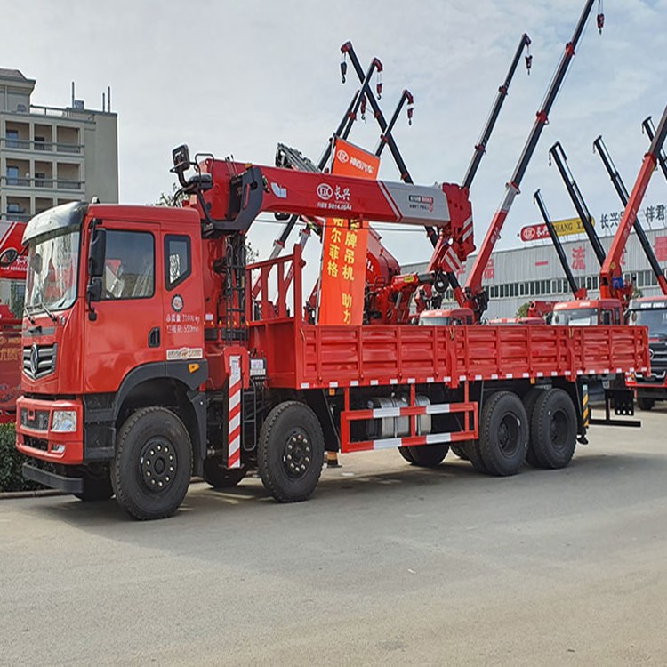 東風(fēng)14噸隨車(chē)吊 高效多功能清障車(chē)的首選方案